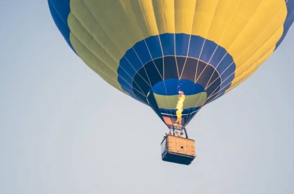 Viajes en globo aerostático, una experiencia única e inolvidable que podrás disfrutar desde las alturas.