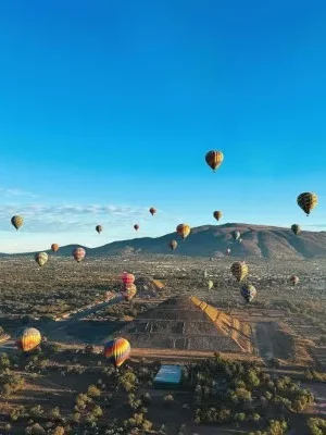 Festival de globos aerostáticos en Teotihuacán 2026 | Colores, música y vuelos inolvidables